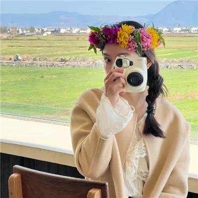 拿针的女孩 海报